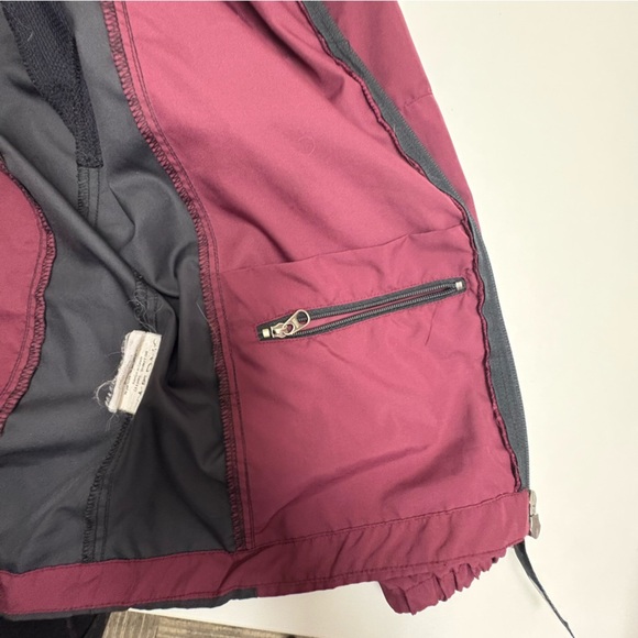 MEC Women’s Medium Vintage Maroon Lightweight Running Jacket Light Reflecting - Picture 6 of 10